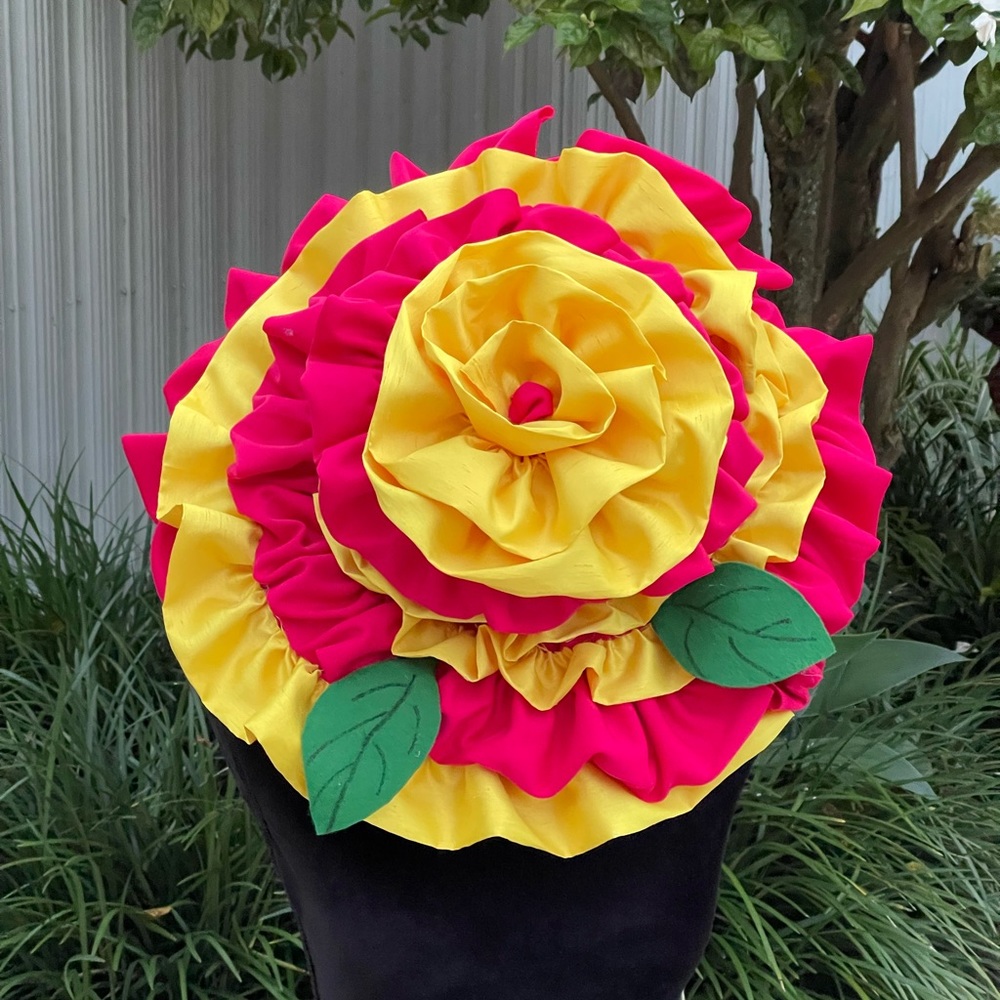 Flower hat. - Picture 5 of 9